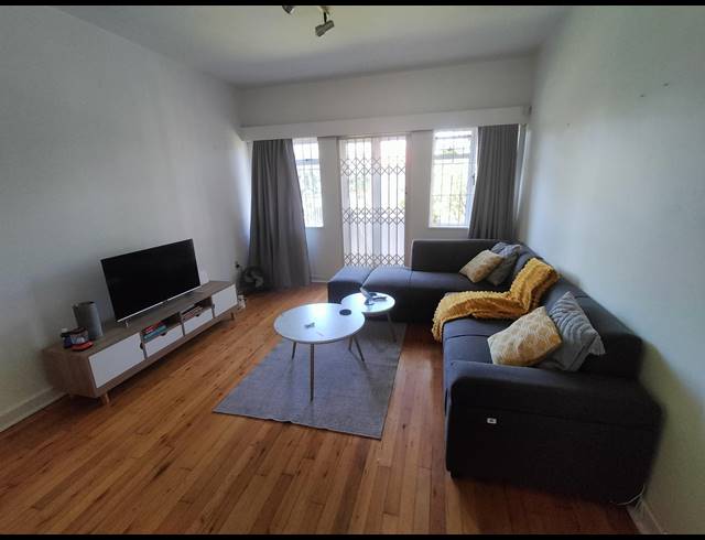 1 BEDROOM APARTMENT TO LET IN ESSENWOOD